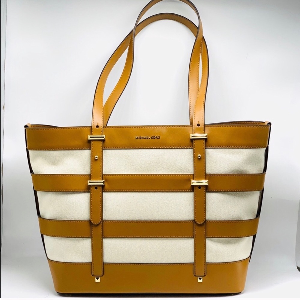 New Michael kors shoulder bag